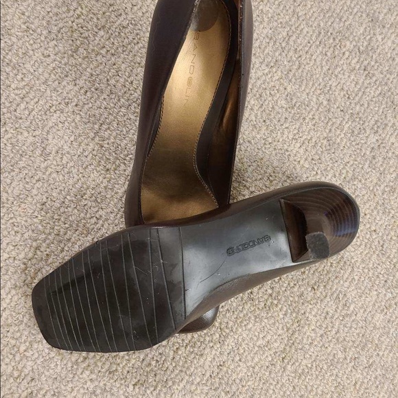 Bandolino Heels - Picture 3 of 3